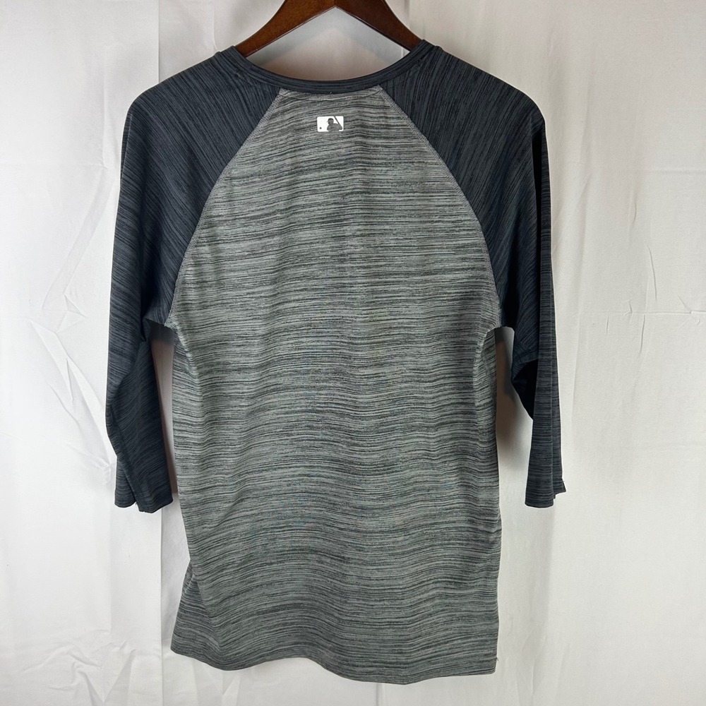 Nike MLB Training Shirt Mens Small Gray Black 3/4 Sleeve Dri-FIT AA8260-010 - Picture 8 of 9